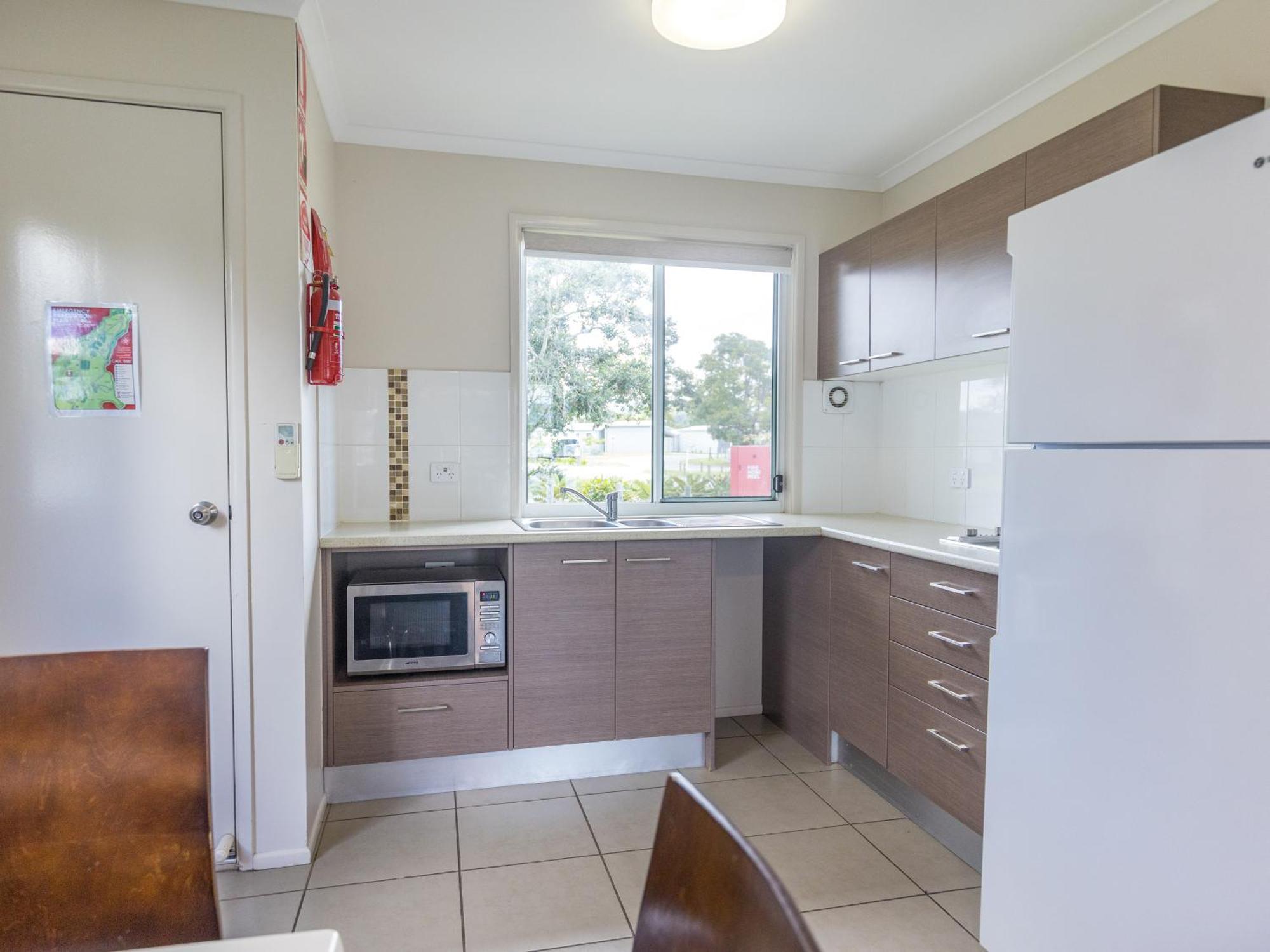 Nrma Lake Somerset Holiday Park Kilcoy 客房 照片