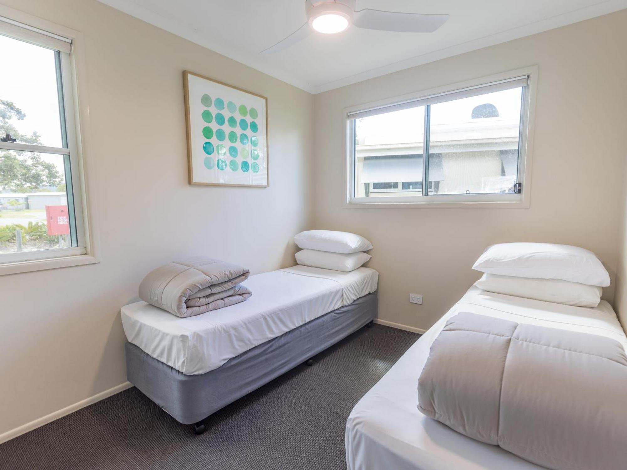 Nrma Lake Somerset Holiday Park Kilcoy 客房 照片